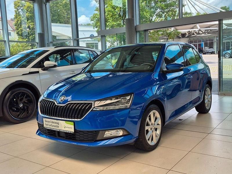 Blau Gebraucht 2018 Skoda Fabia Clever Limousine | 13.450 € (Etwas zu teuer) - Bild 1/4