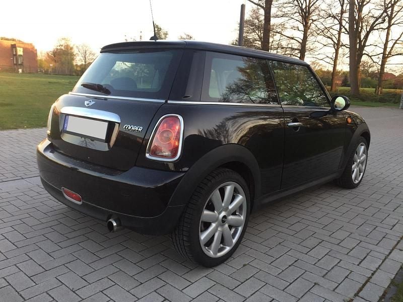 Gebraucht Mini Cooper 122 PS (89 kW) 2010 Schwarz Kleinwagen