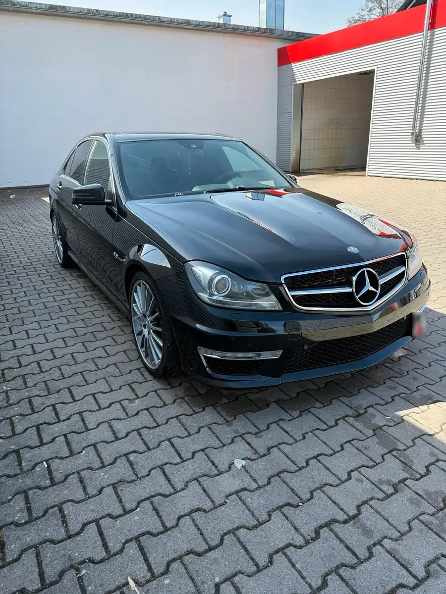 Gebraucht Mercedes C63 AMG AMG 487 PS (358 kW) 2011 Schwarz Limousine