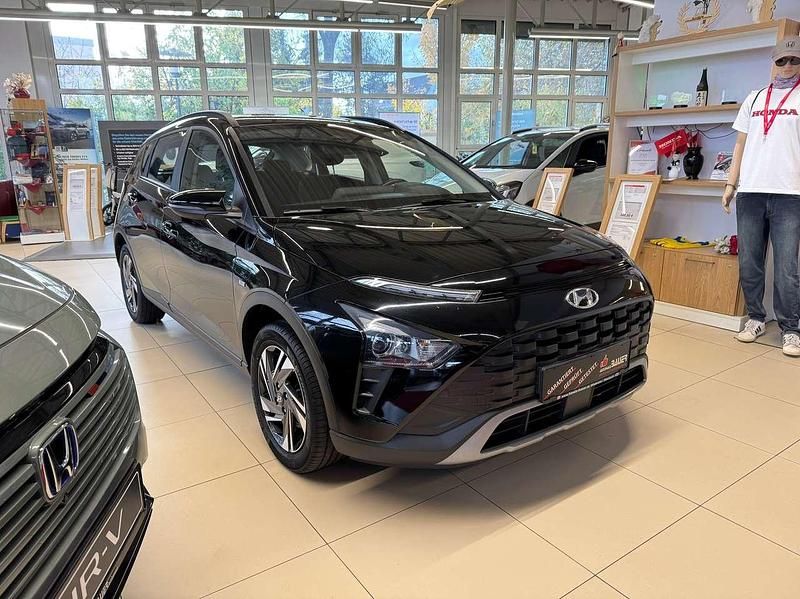 Phantom black / met Gebraucht 2022 Hyundai Bayon Select SUV | 14.900 € (Superpreis) - Bild 1/4
