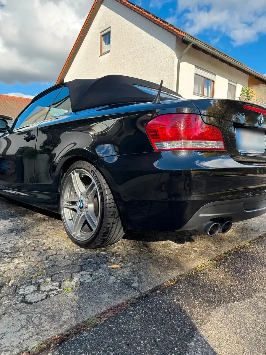 Gebraucht BMW 135 Cabriolet 306 PS (225 kW) 2008 Schwarz Cabrio
