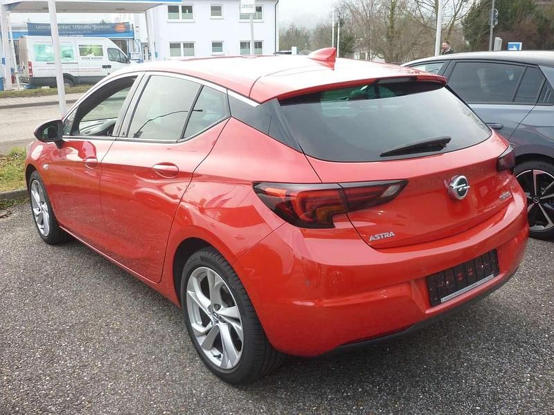 Gebraucht Opel Astra Dynamic 150 PS (110 kW) 2016 Lavarot Limousine
