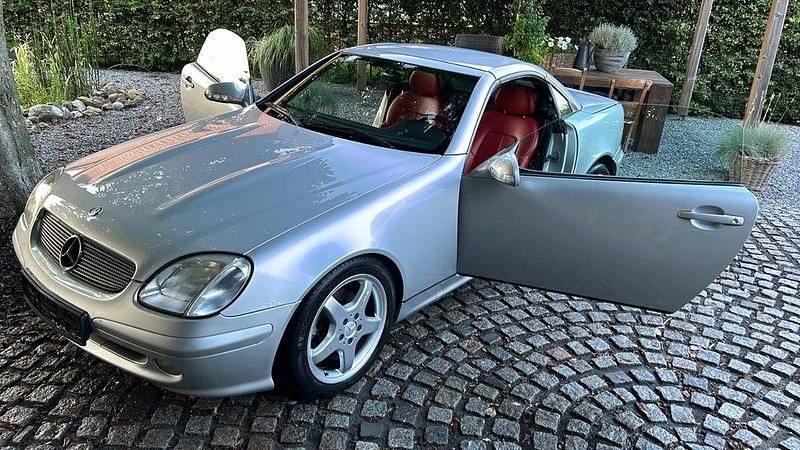 Gebraucht Mercedes SLK200 163 PS (119 kW) 2000 Silber Cabrio