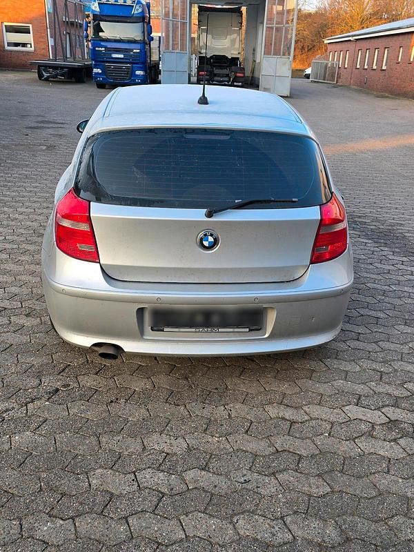 Gebraucht BMW 116 122 PS (89 kW) 2007 Grau Kleinwagen