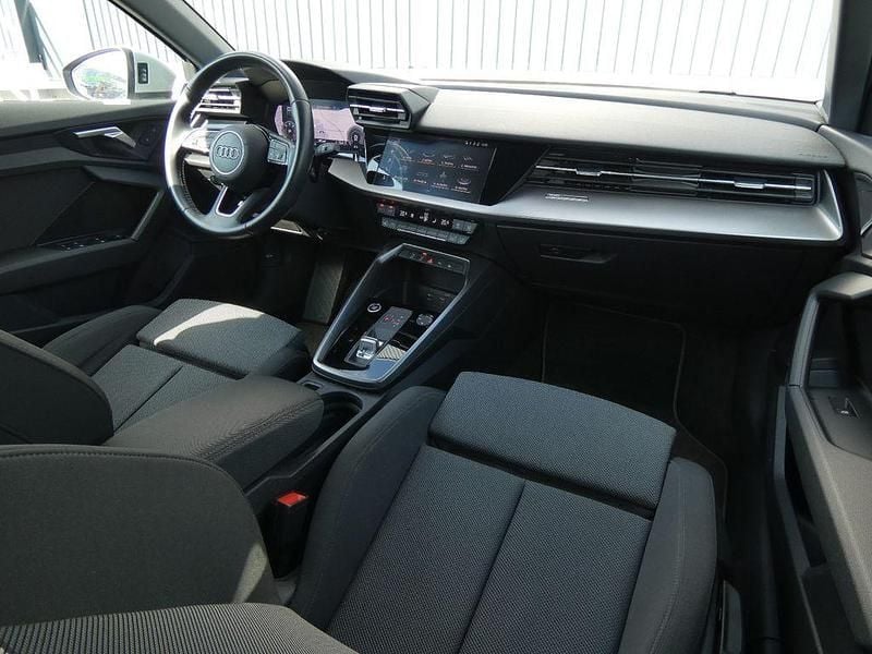 Gebraucht Audi A3 Sport 150 PS (110 kW) 2020 Florettsilber Limousine