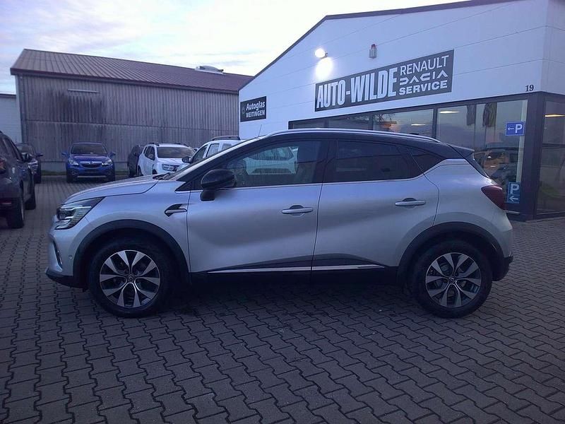 Gebraucht Renault Captur Intens 131 PS (96 kW) 2020 Grey kqa + black gne SUV