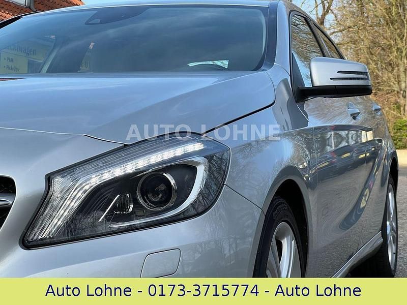 Gebraucht Mercedes A180 122 PS (89 kW) 2013 Silber Limousine