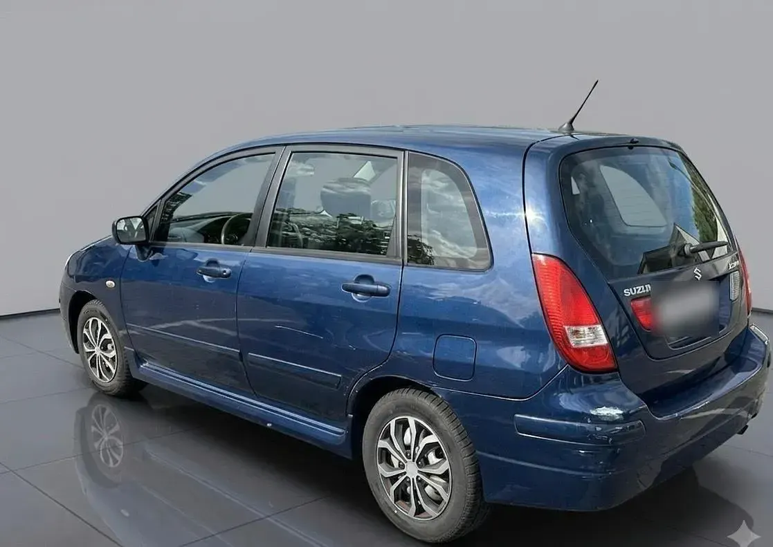 Gebraucht Suzuki Liana 106 PS (77 kW) 2004 Blau Limousine