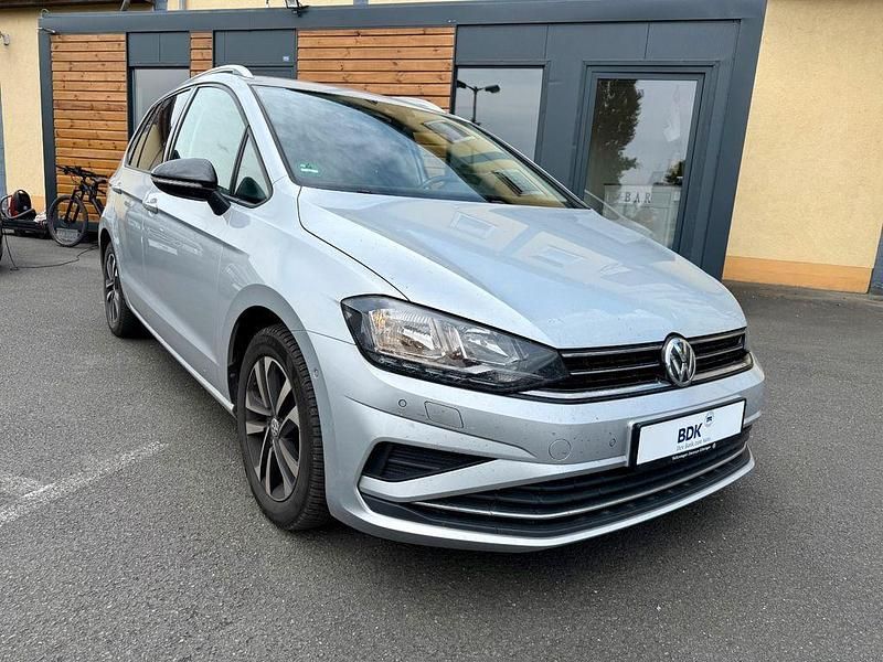 Silber Gebraucht 2019 VW Golf Sportsvan IQ Drive Van / Kleinbus | 15.900 € (Fairer Preis) - Bild 1/4