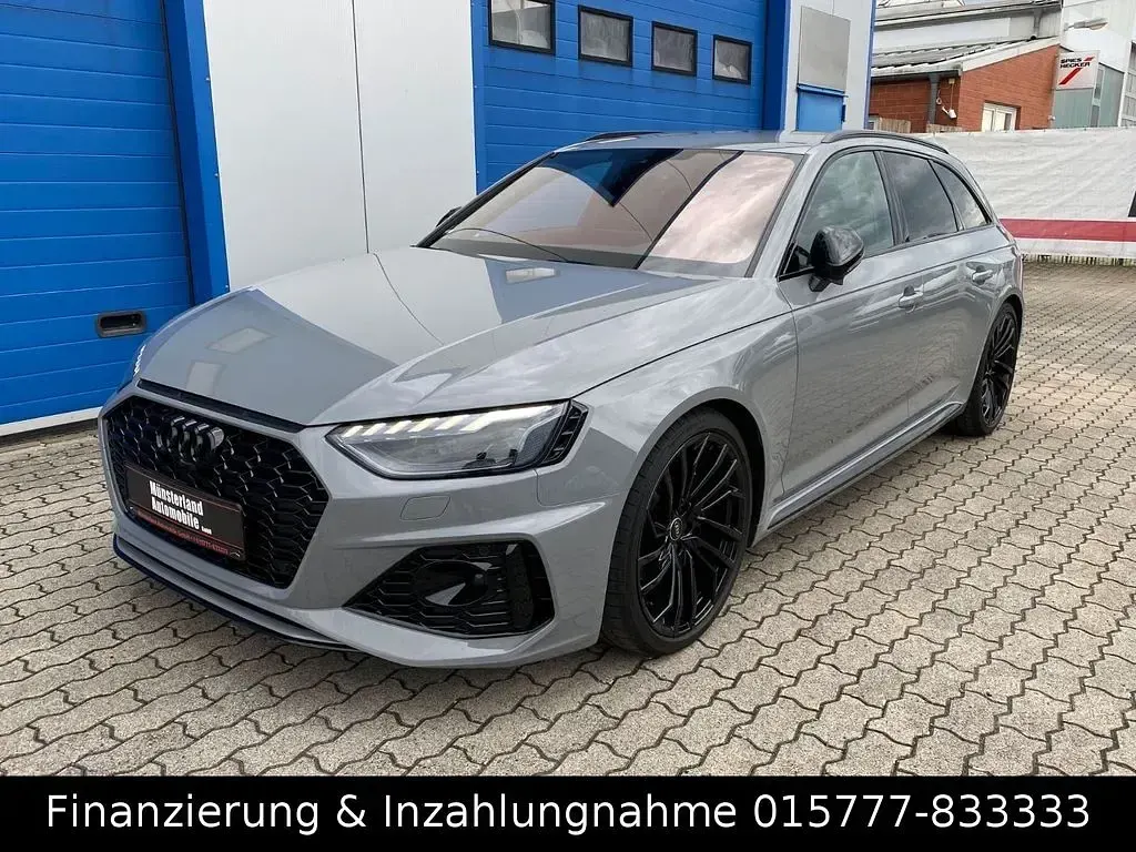 Gebraucht Audi RS4 Ambiente 450 PS (330 kW) 2024 Grau Kombi