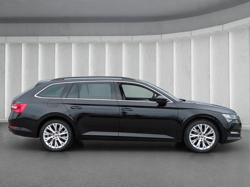 Gebraucht Skoda Superb 150 PS (110 kW) 2024 Schwarz Kombi