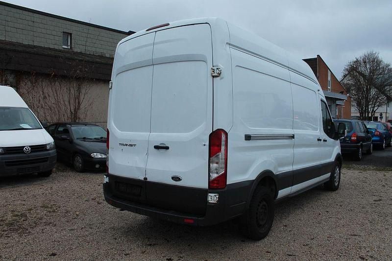 Gebraucht Ford Transit Trend 155 PS (114 kW) 2016 Weiß Van / Kleinbus