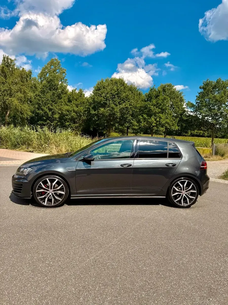 Gebraucht VW Golf VII GTD 184 PS (135 kW) 2014 Grau Limousine
