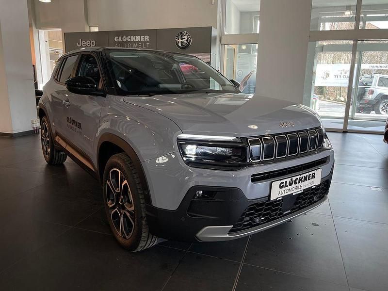 Neu Jeep Avenger Summit 110 PS (80 kW) 2026 Grau SUV