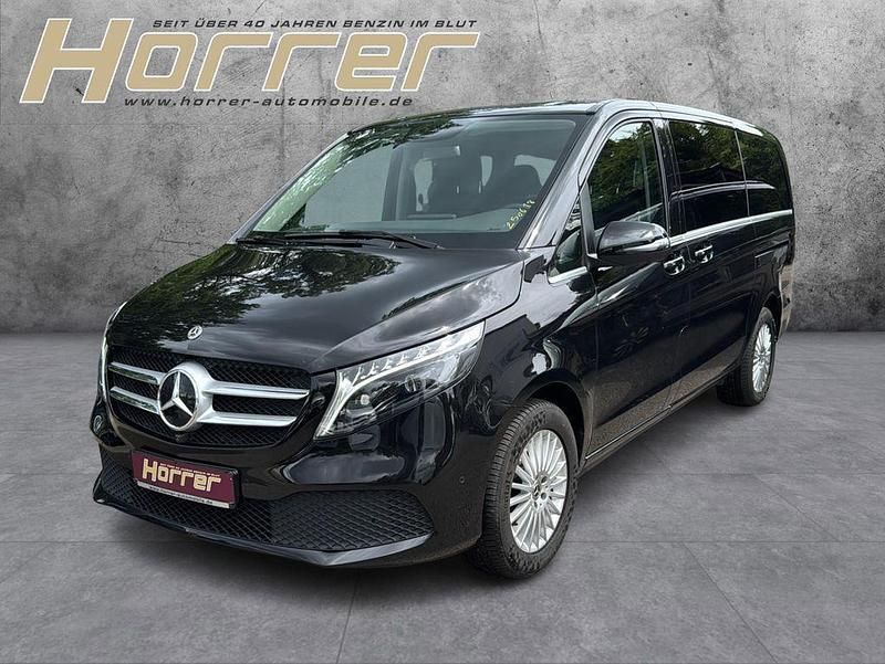 Schwarz Gebraucht 2023 Mercedes V250 Avantgarde Edition Van / Kleinbus | 61.740 € (Fairer Preis) - Bild 1/4