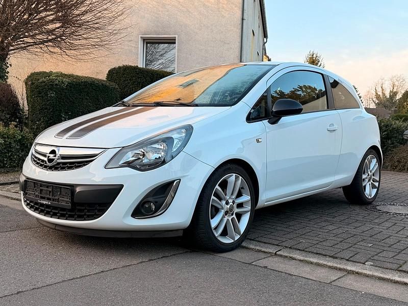 Weiß Gebraucht 2013 Opel Corsa Kleinwagen | 2.500 € (Superpreis) - Bild 1/4