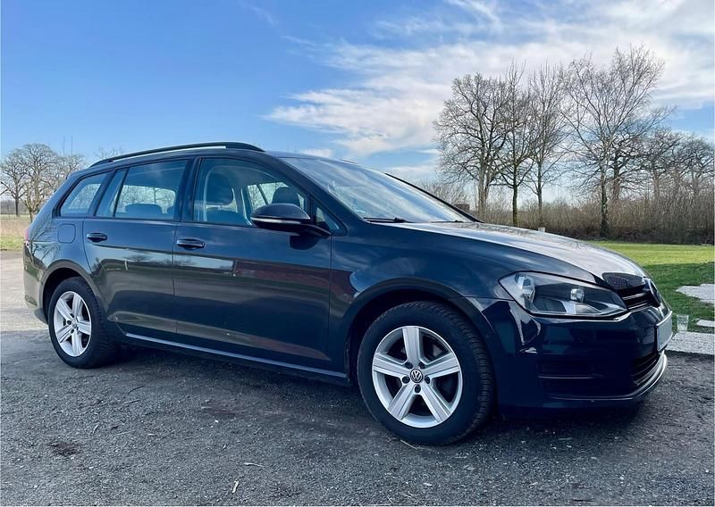 Grau Gebraucht 2014 VW Golf VII Kombi | 8.000 € (Fairer Preis) - Bild 1/4