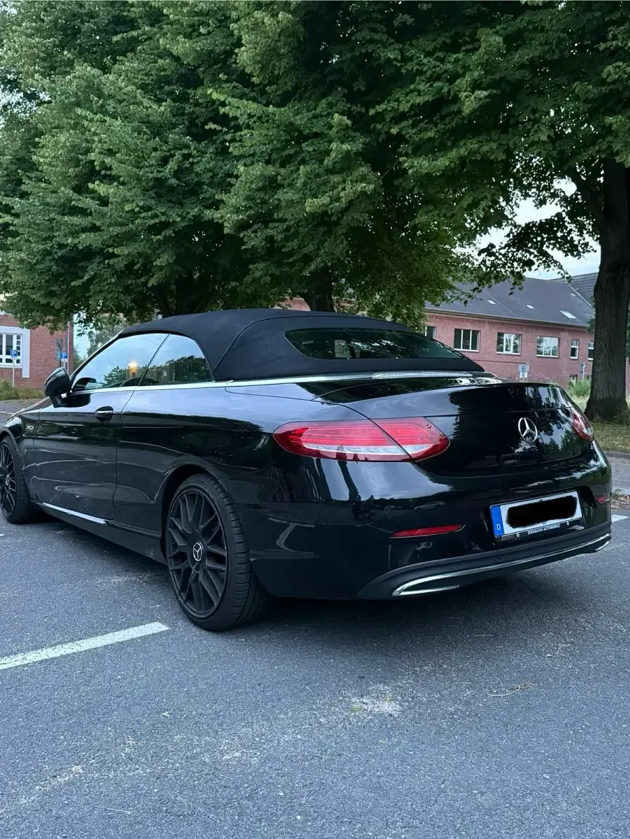 Gebraucht Mercedes C220 170 PS (125 kW) 2017 Schwarz Cabrio