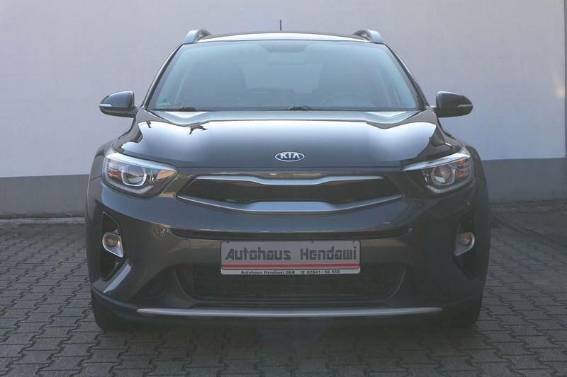 Grau Gebraucht 2018 Kia Stonic Vision SUV | 10.990 € (Guter Preis) - Bild 1/4