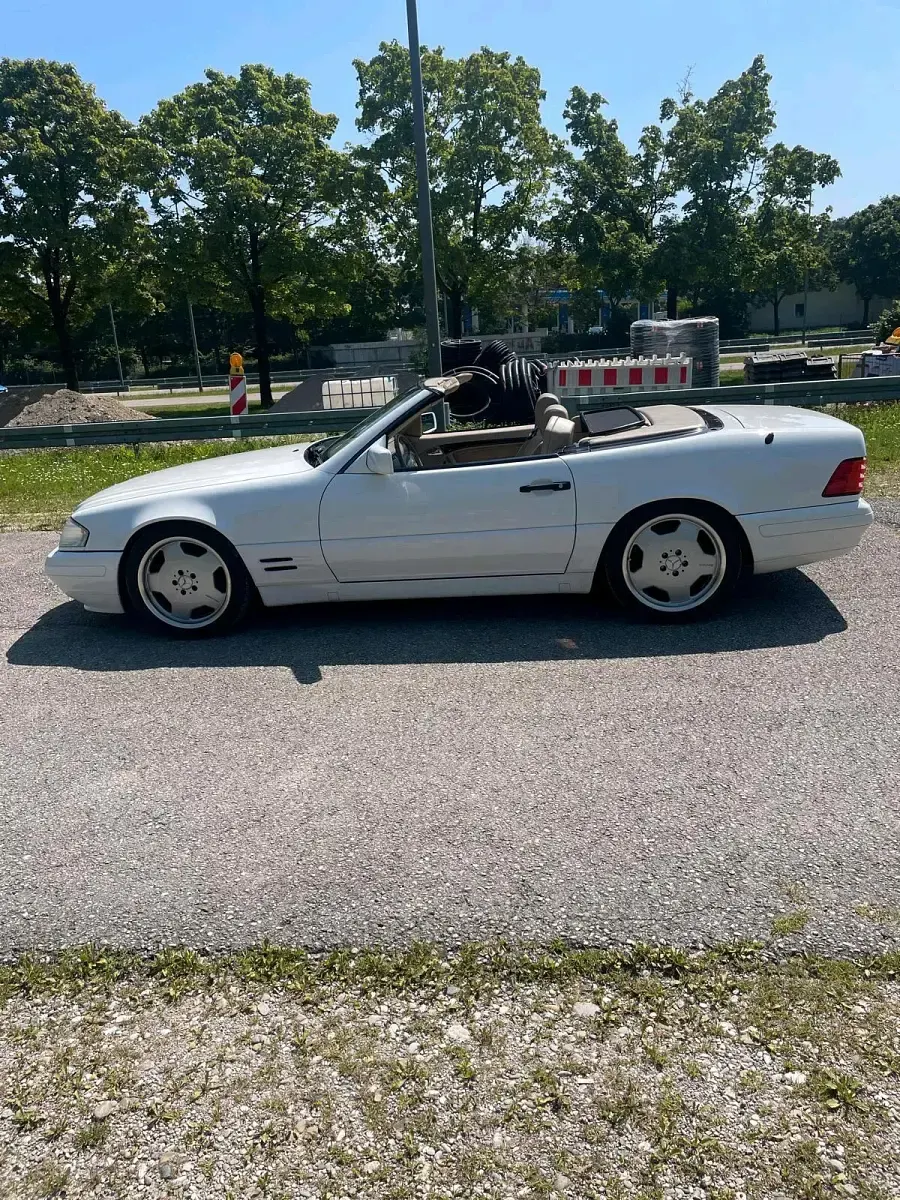 Gebraucht Mercedes SL500 AMG 306 PS (225 kW) 1998 Weiß Cabrio