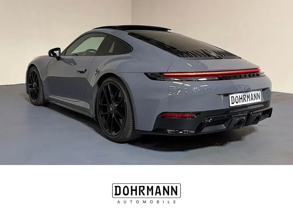 Gebraucht Porsche 992 541 PS (397 kW) 2025 Grau Coupé