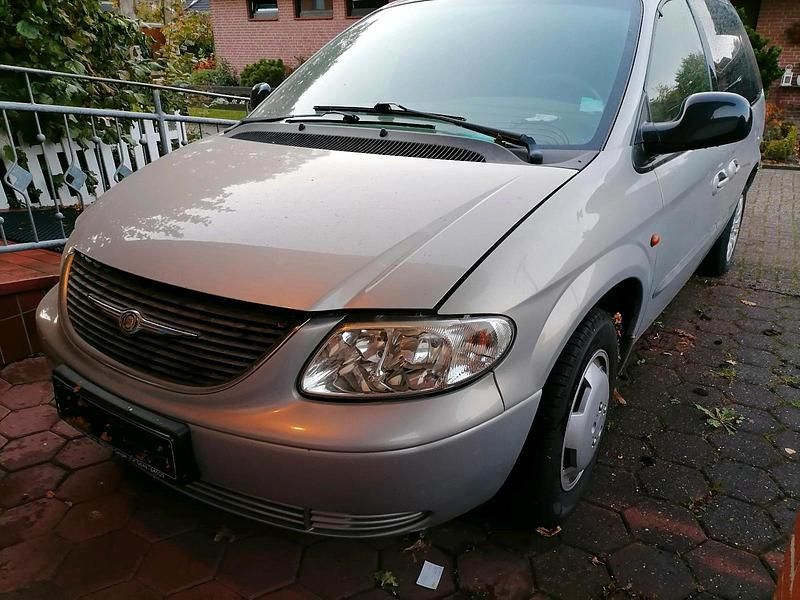Silber Gebraucht 2002 Chrysler Voyager Van | 5.500 € - Bild 1/4