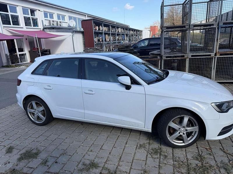 Gebraucht Audi A3 Ambition 150 PS (110 kW) 2015 Weiß Kombi