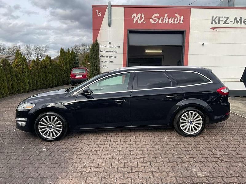 Gebraucht Ford Mondeo 140 PS (102 kW) 2013 Pantherschwarz Kombi