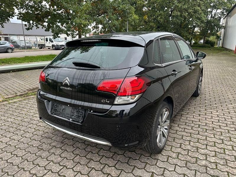 Gebraucht Citroën C4 Shine 131 PS (96 kW) 2016 Schwarz Limousine