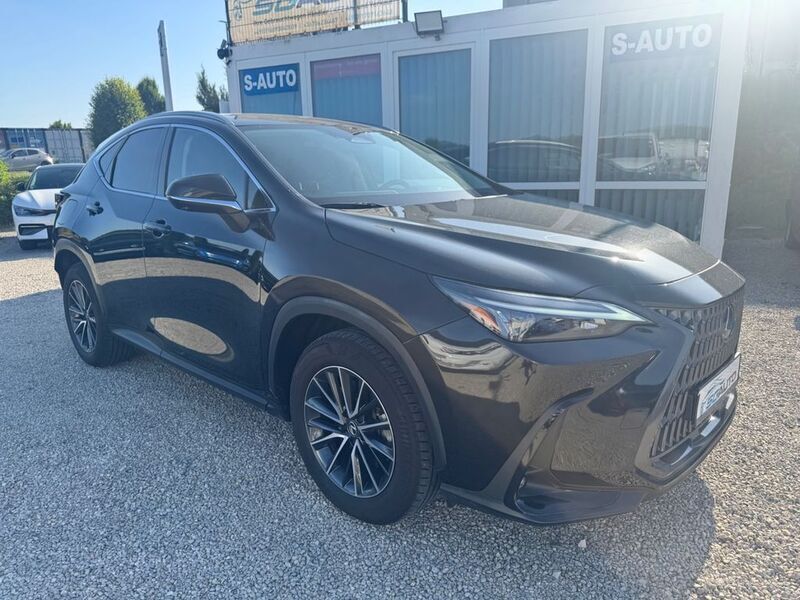 Schwarz Gebraucht 2023 Lexus NX450h+ Executive Line SUV | 50.900 € (Fairer Preis) - Bild 1/4