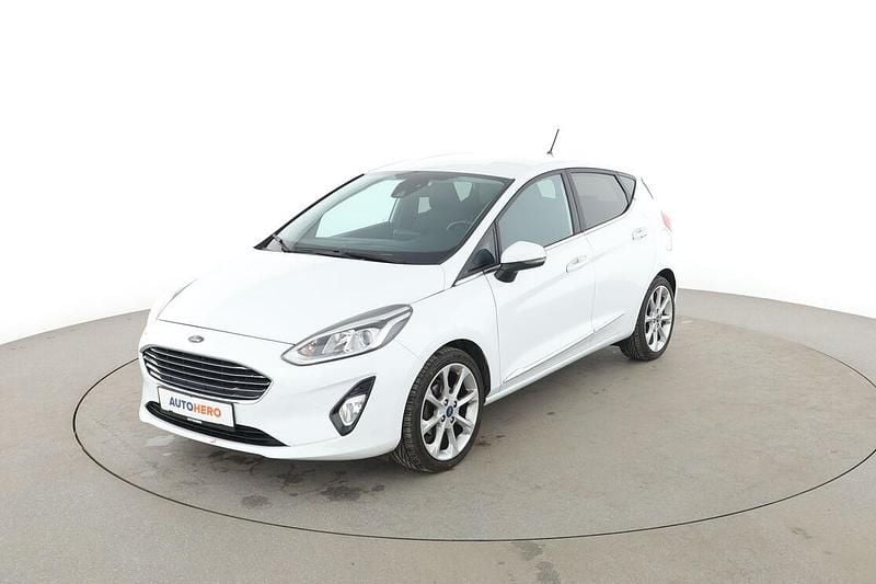 Gebraucht Ford Fiesta Titanium 101 PS (74 kW) 2017 Weiß Kleinwagen