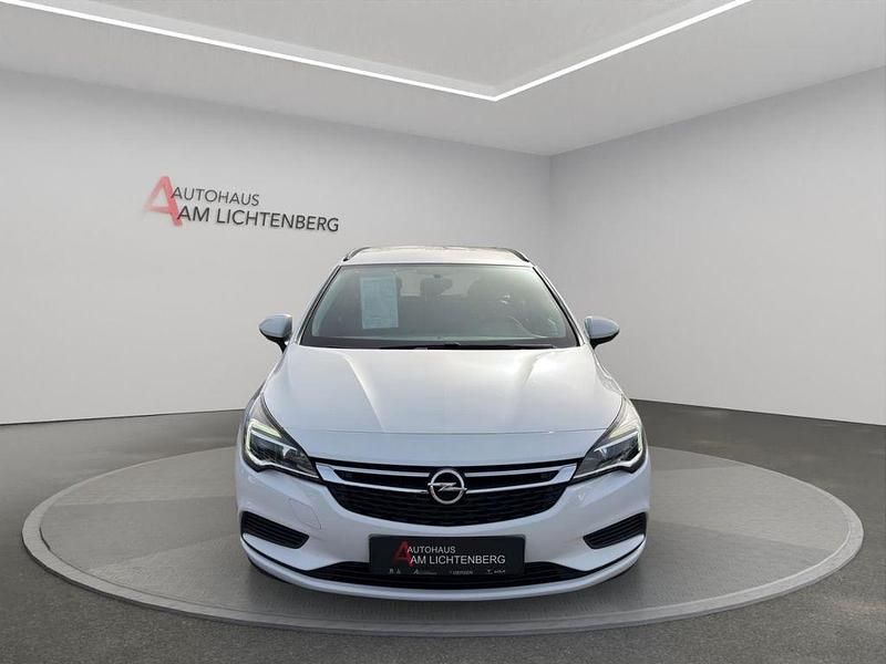 Gebraucht Opel Astra Edition 95 PS (69 kW) 2016 Weiß Kombi