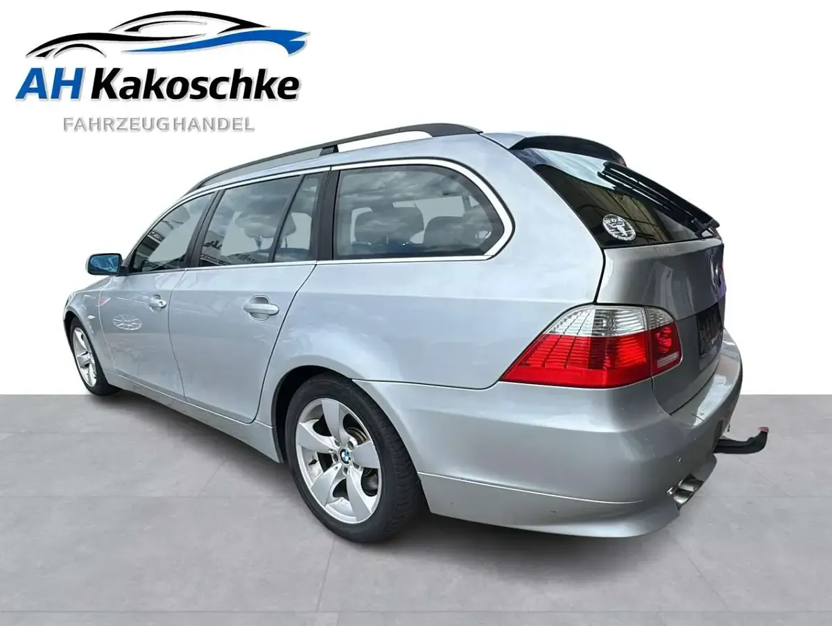 Gebraucht BMW 525 177 PS (130 kW) 2005 Titansilber metallic Kombi