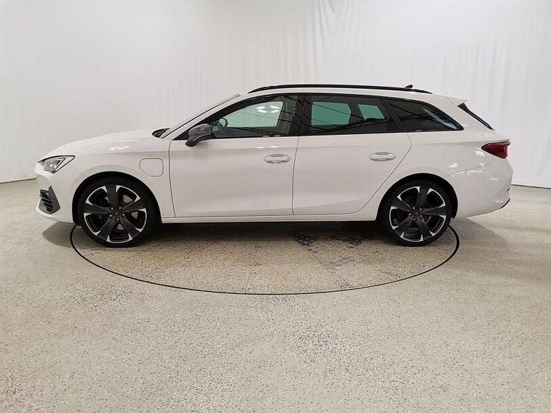 Gebraucht Cupra Leon 245 PS (180 kW) 2021 "candy" weiss Kombi