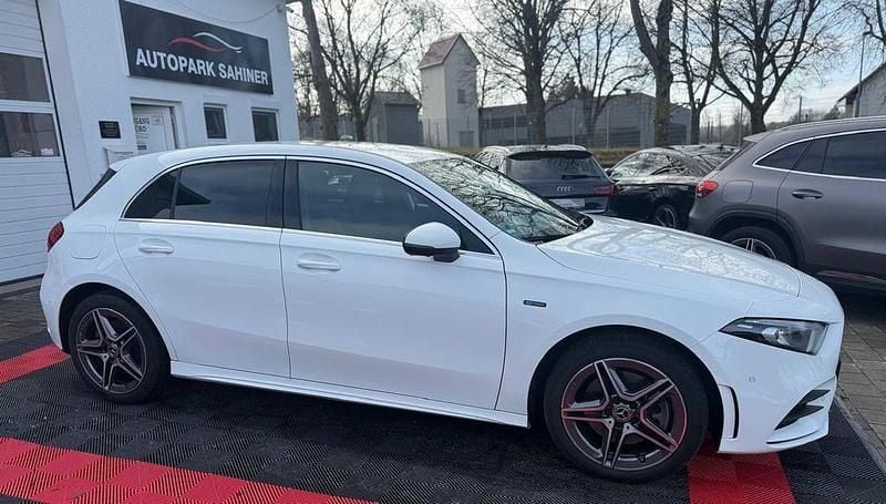 Gebraucht Mercedes A250 AMG 160 PS (117 kW) 2021 Weiß Limousine