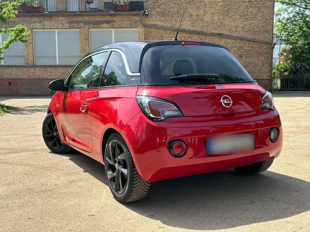 Używany Opel Adam 85 KM (62 kW) 2016 Czerwony Hatchback