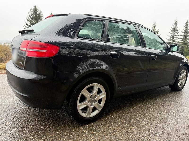 Gebraucht Audi A3 125 PS (91 kW) 2012 Schwarz Kleinwagen