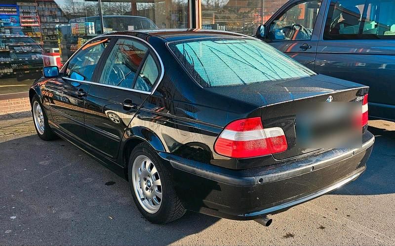 Second-hand BMW 316 116 CP (85 kW) 2004 Negru Berlinǎ