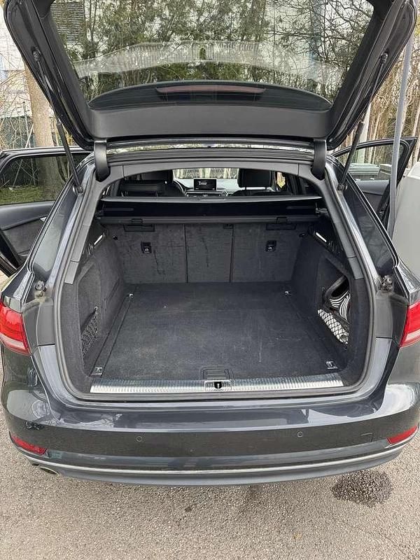 Gebraucht Audi A4 Sport 150 PS (110 kW) 2016 Grau Kombi