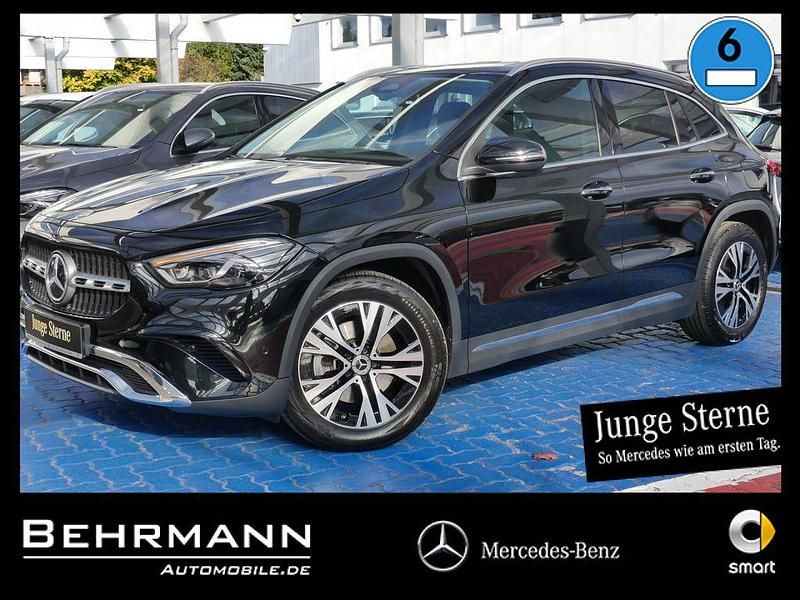 Metalliclack kosmosschwarz Gebraucht 2024 Mercedes GLA250 Progressive SUV | 47.900 € (Fairer Preis) - Bild 1/4