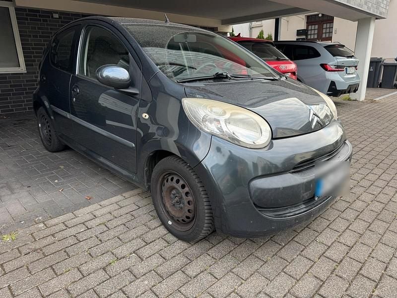 Grau Gebraucht 2007 Citroën C1 Kleinwagen | 1.000 € (Fairer Preis) - Bild 1/4