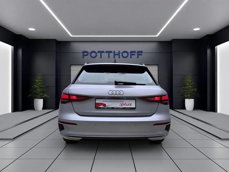 Używany Audi A3 Sportback e-tron Advanced Plus 204 KM (150 kW) 2024 Srebrny Hatchback