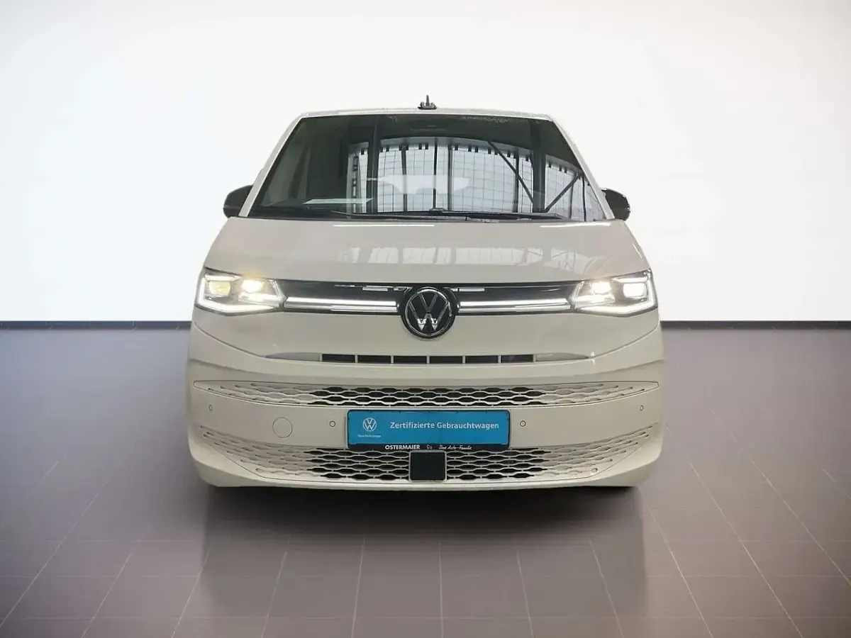 Usata VW T7 Style 150 CV (110 kW) 2024 Bianco Furgone
