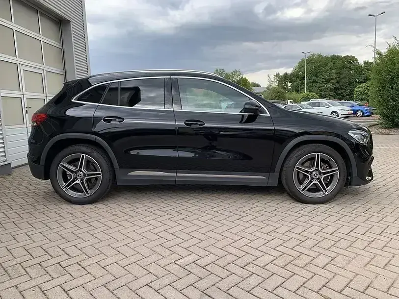 Gebraucht Mercedes GLA220 AMG line 190 PS (139 kW) 2022 Schwarz SUV