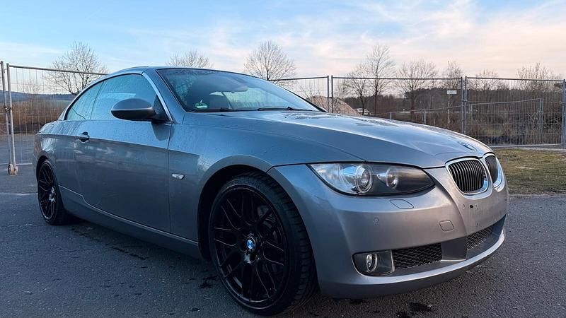 Gebraucht BMW 325 Cabriolet 217 PS (159 kW) 2007 Grau Cabrio
