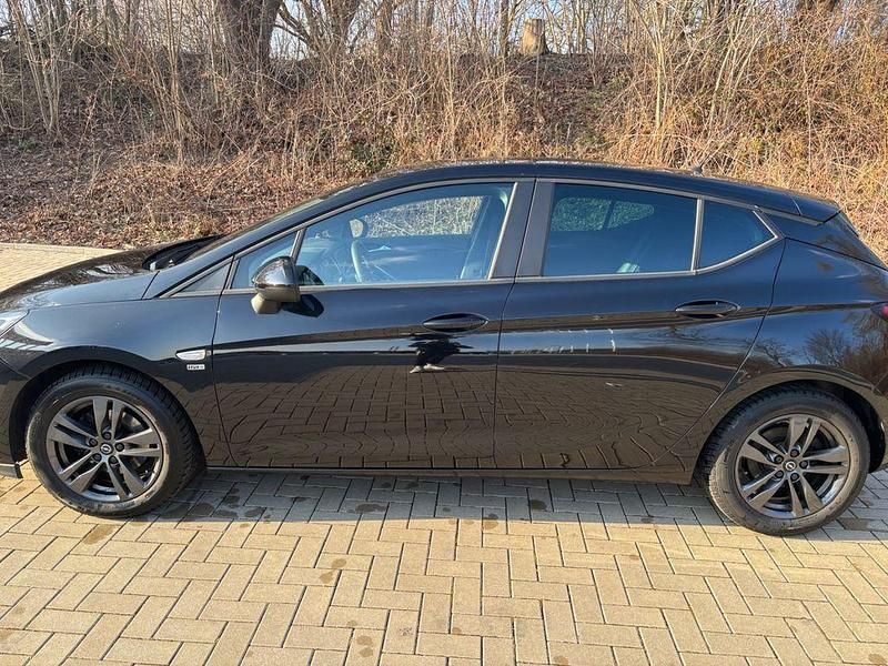 Gebraucht Opel Astra 110 PS (80 kW) 2019 Schwarz Limousine