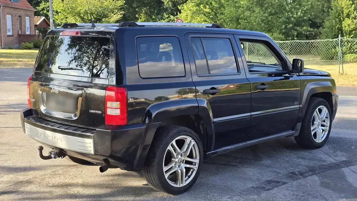 Gebraucht Jeep Patriot Limited 140 PS (102 kW) 2007 Schwarz SUV