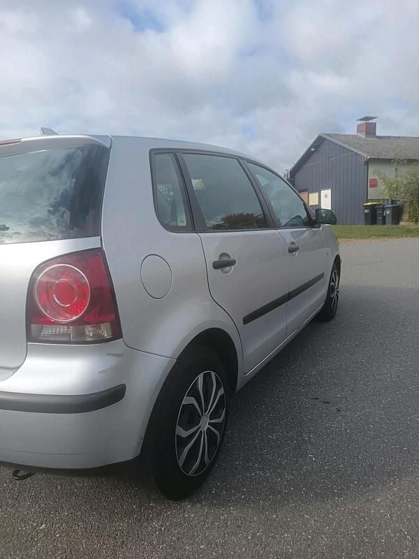 Gebraucht VW Polo 54 PS (39 kW) 2003 Silber Kleinwagen
