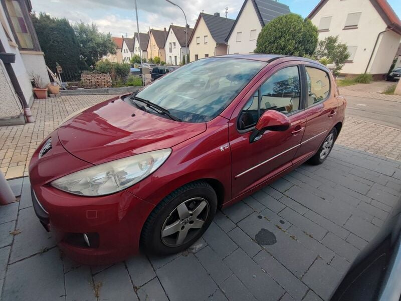 Rot Gebraucht 2009 Peugeot 207 Urban Move Limousine | 1.200 € (Superpreis) - Bild 1/4