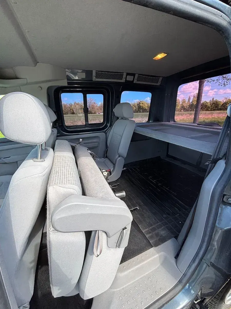 Używany VW Caddy Life 102 KM (75 kW) 2009 Szary Minivan